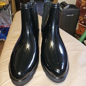 Seven 7 Polished Black Rain Booties Sz 9 NWOT